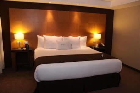 Doubletree By Hilton Airport Area Mexico